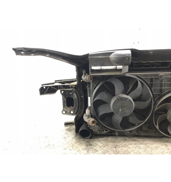 Панель передняя (телевизор) бу для Volkswagen Golf 5 1.9 TDi,  2004 г. бу контрактные купить в Спб