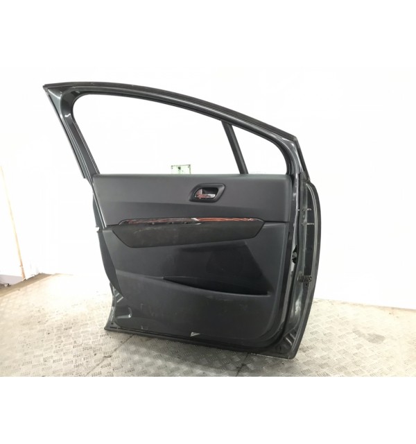 Дверь передняя левая бу для Peugeot 5008  1.6 HDi,  2010 г. бу контрактные купить в Спб