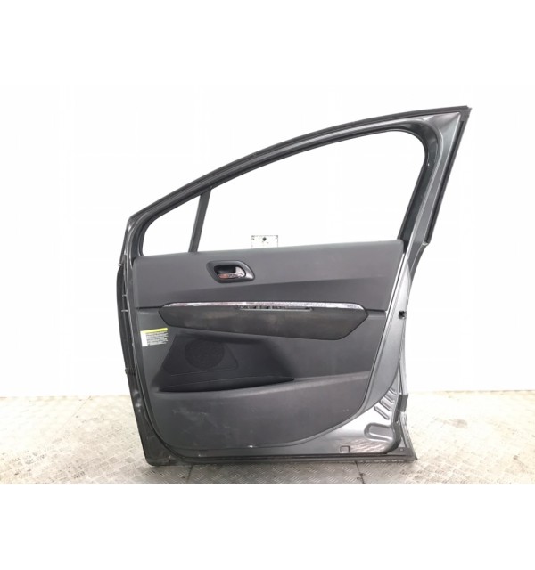 Дверь передняя правая бу для Peugeot 5008  1.6 HDi,  2010 г. бу контрактные купить в Спб