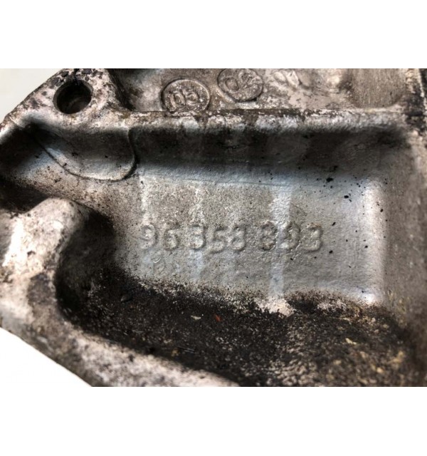 Кронштейн полуоси бу для Peugeot 206  2.0 HDi,  2001 г. бу контрактные купить в Спб