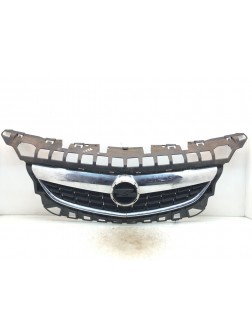 Решетка радиатора бу для Opel Astra J 1.4 i,  2010 г.