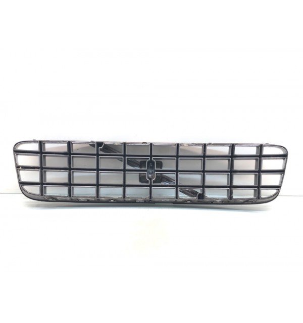 Решетка радиатора бу для Volvo XC90  2.9 i,  2004 г. бу контрактные купить в Спб