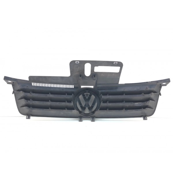 Решетка радиатора бу для Volkswagen Polo 4 1.4 i,  2002 г. бу контрактные купить в Спб