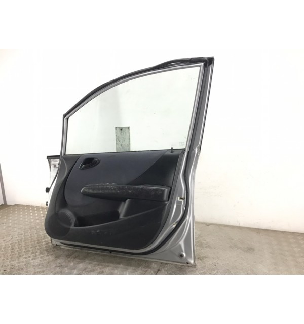 Дверь передняя правая бу для Honda Jazz  1.3 i,  2002 г. бу контрактные купить в Спб