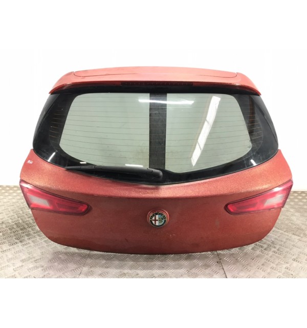 Крышка багажника бу для Alfa Romeo Giulietta  2.0 JTD,  2011 г. бу контрактные купить в Спб