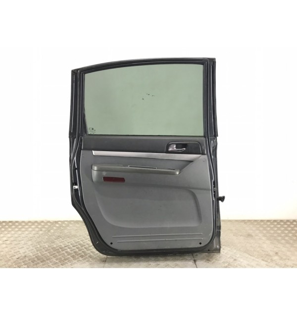 Дверь задняя левая бу для SsangYong Rodius  2.7 XDI,  2012 г. бу контрактные купить в Спб