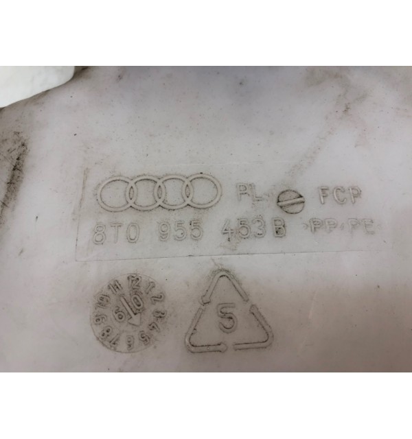 Бачок омывателя бу для Audi A4 B8 2.0 TDi,  2009 г. бу контрактные купить в Спб