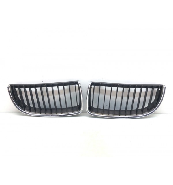 Решетка радиатора бу для BMW 3 E90/E91/E92/E93 2.0 TD,  2008 г.