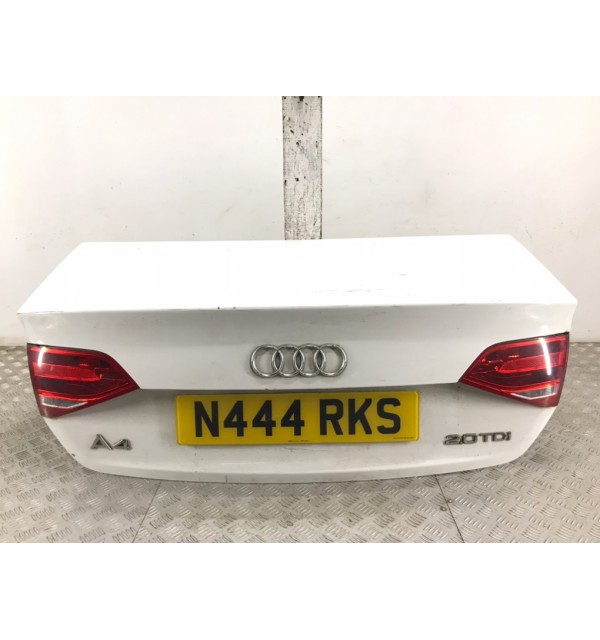 Крышка багажника бу для Audi A4 B8 2.0 TDi,  2009 г. бу контрактные купить в Спб
