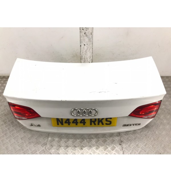Крышка багажника бу для Audi A4 B8 2.0 TDi,  2009 г. бу контрактные купить в Спб