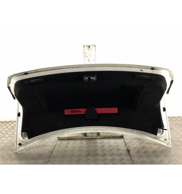 Крышка багажника бу для Audi A4 B8 2.0 TDi,  2009 г. бу контрактные купить в Спб