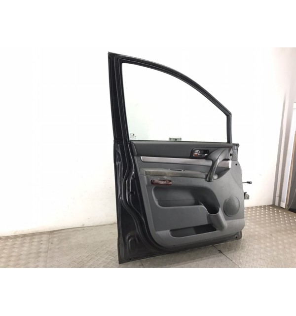 Дверь передняя левая бу для SsangYong Rodius  2.7 XDI,  2012 г. бу контрактные купить в Спб