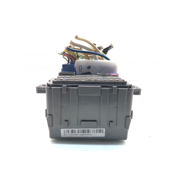 Блок предохранителей бу для Honda CR-V  2.2 i-CTDi,  2008 г. бу контрактные купить в Спб