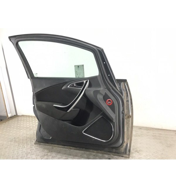Дверь передняя левая бу для Opel Astra J 1.4 i,  2010 г. бу контрактные купить в Спб