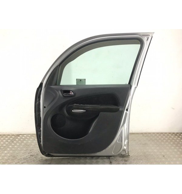 Дверь передняя правая бу для Citroen C3 Picasso  1.6 HDi,  2011 г. бу контрактные купить в Спб