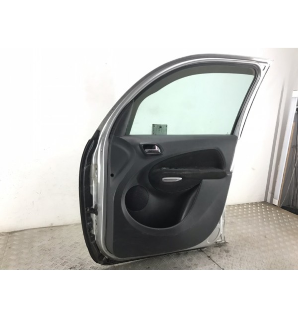 Дверь передняя правая бу для Citroen C3 Picasso  1.6 HDi,  2011 г. бу контрактные купить в Спб