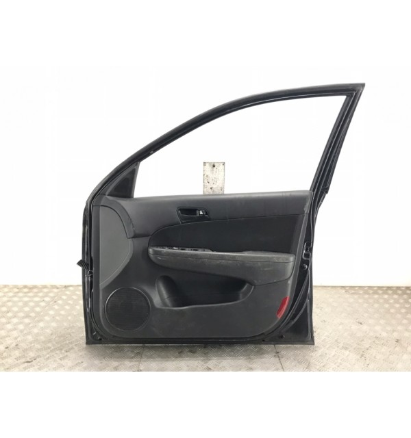 Дверь передняя правая бу для Hyundai i30  1.6 CRDi,  2010 г. бу контрактные купить в Спб