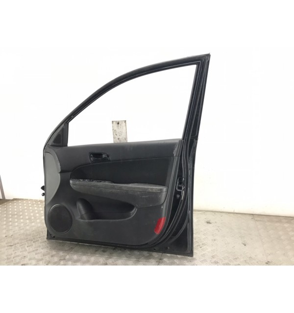 Дверь передняя правая бу для Hyundai i30  1.6 CRDi,  2010 г. бу контрактные купить в Спб