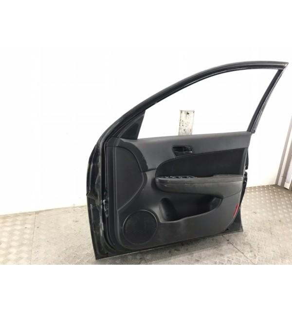 Дверь передняя правая бу для Hyundai i30  1.6 CRDi,  2010 г. бу контрактные купить в Спб