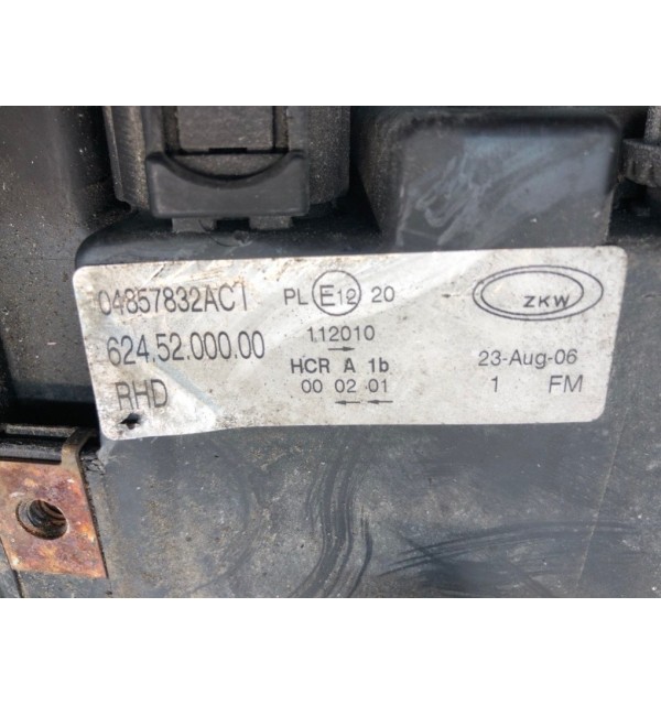 Фара правая бу для Chrysler Grand Voyager  2.8 CRD,  2006 г.