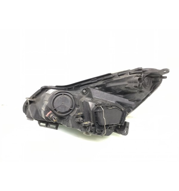 Фара правая бу для Opel Corsa D 1.3 CDTi,  2012 г. бу контрактные купить в Спб
