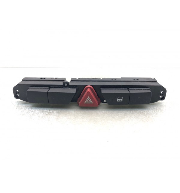 Кнопка аварийной сигнализации бу для Kia Ceed  1.6 CRDi,  2012 г.