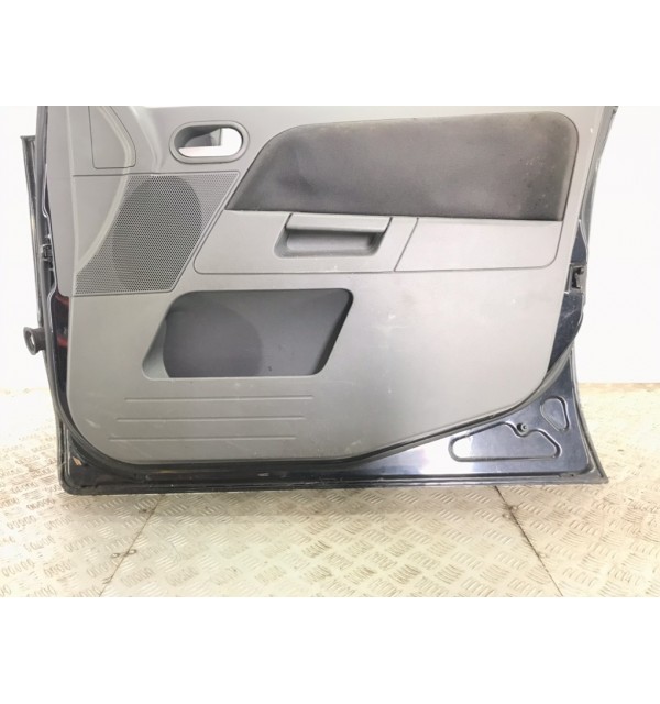 Дверь передняя правая бу для Ford Fusion  1.4 TDCi,  2003 г.