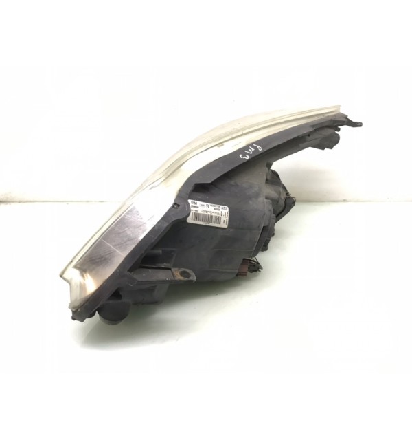 Фара правая бу для Opel Corsa D 1.2 i,  2012 г. бу контрактные купить в Спб