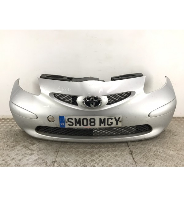 Бампер передний бу для Toyota Aygo  1.0 i,  2008 г. бу контрактные купить в Спб