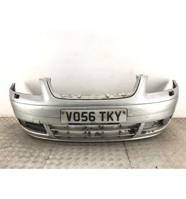 Бампер передний бу для Volkswagen Touran  2.0 TDi,  2006 г. бу контрактные купить в Спб