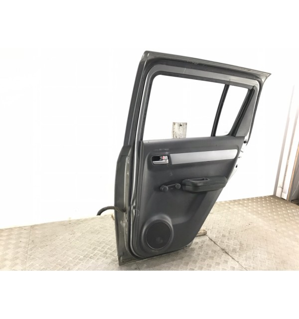Дверь задняя правая бу для Suzuki Swift  1.5 i,  2007 г. бу контрактные купить в Спб