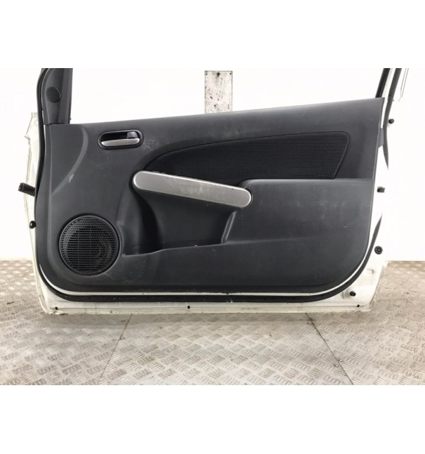 Дверь передняя правая бу для Mazda 2   1.5 i,  2010 г. бу контрактные купить в Спб