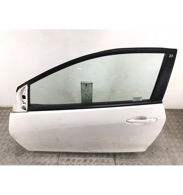 Дверь передняя левая бу для Mazda 2   1.5 i,  2010 г. бу контрактные купить в Спб