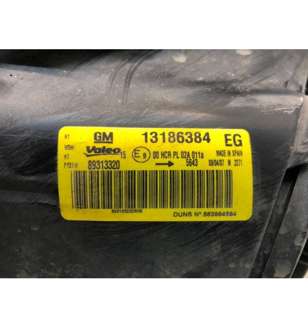 Фара правая бу для Opel Corsa D 1.2 i,  2007 г. бу контрактные купить в Спб