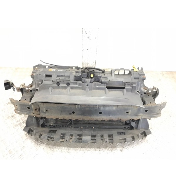 Панель передняя (телевизор) бу для Ford Fiesta 6 1.4 TDCi,  2009 г. бу контрактные купить в Спб
