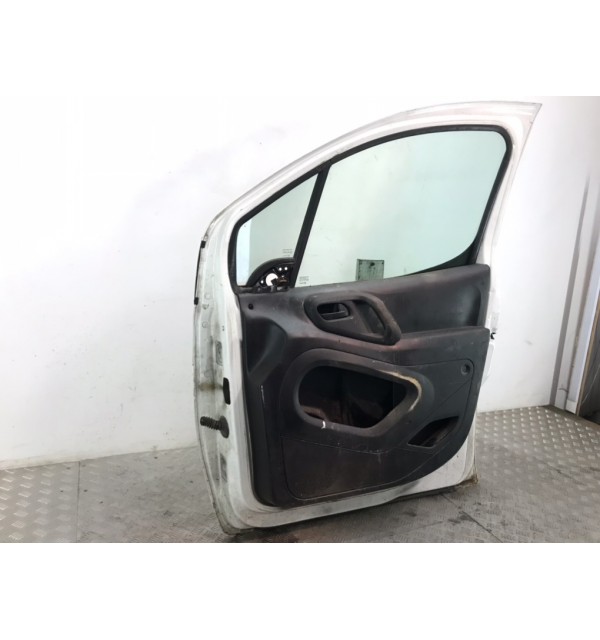 Дверь передняя правая бу для Peugeot Partner 850S 1.6 HDi,  2011 г. бу контрактные купить в Спб