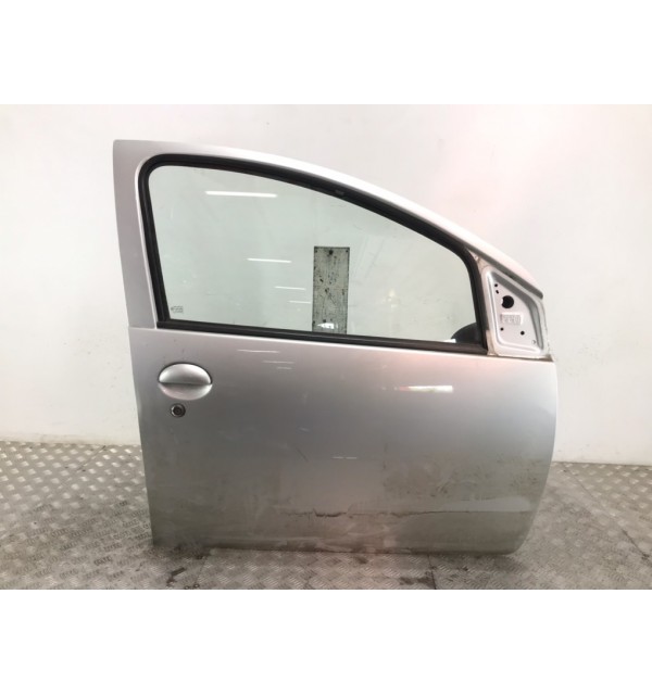 Дверь передняя правая бу для Toyota Aygo  1.0 i,  2008 г. бу контрактные купить в Спб