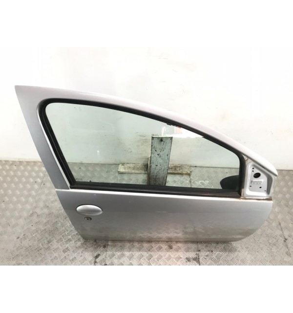 Дверь передняя правая бу для Toyota Aygo  1.0 i,  2008 г. бу контрактные купить в Спб