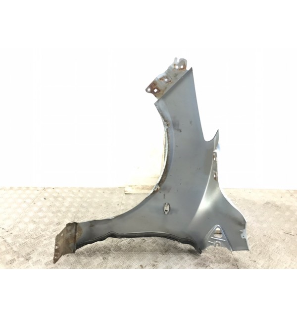 Крыло переднее правое бу для Mazda 2   1.4 TD,  2008 г. бу контрактные купить в Спб