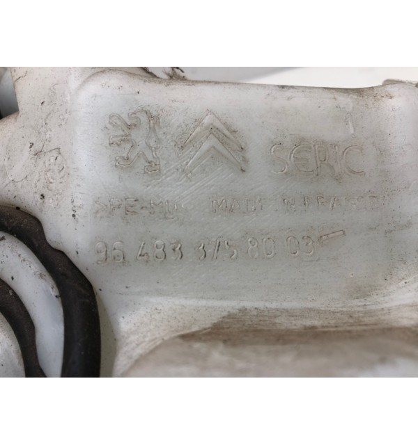 Бачок омывателя бу для Peugeot 207  1.6 HDi,  2007 г. бу контрактные купить в Спб