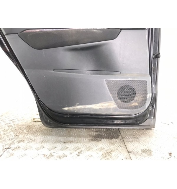 Дверь задняя левая бу для Peugeot 5008  1.6 HDi,  2011 г. бу контрактные купить в Спб