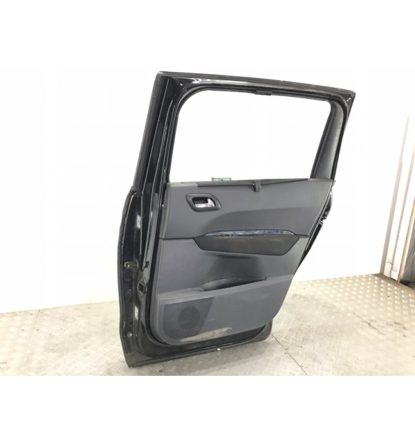 Дверь задняя правая бу для Peugeot 5008  1.6 HDi,  2011 г. бу контрактные купить в Спб
