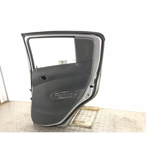 Дверь задняя правая бу для Chevrolet Spark  1.2 i,  2011 г. бу контрактные купить в Спб