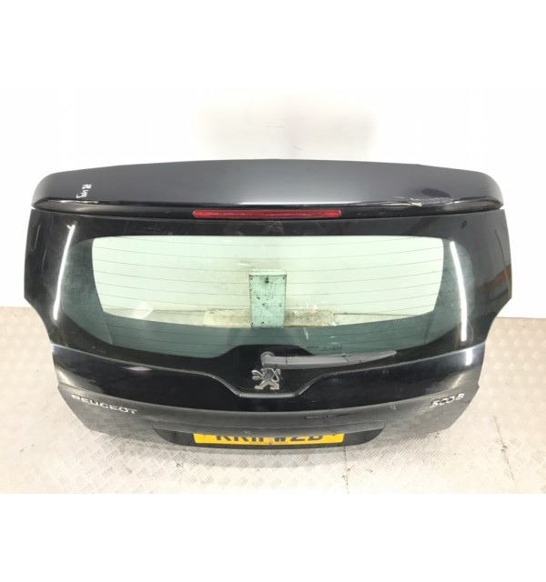Крышка багажника бу для Peugeot 5008  1.6 HDi,  2011 г. бу контрактные купить в Спб