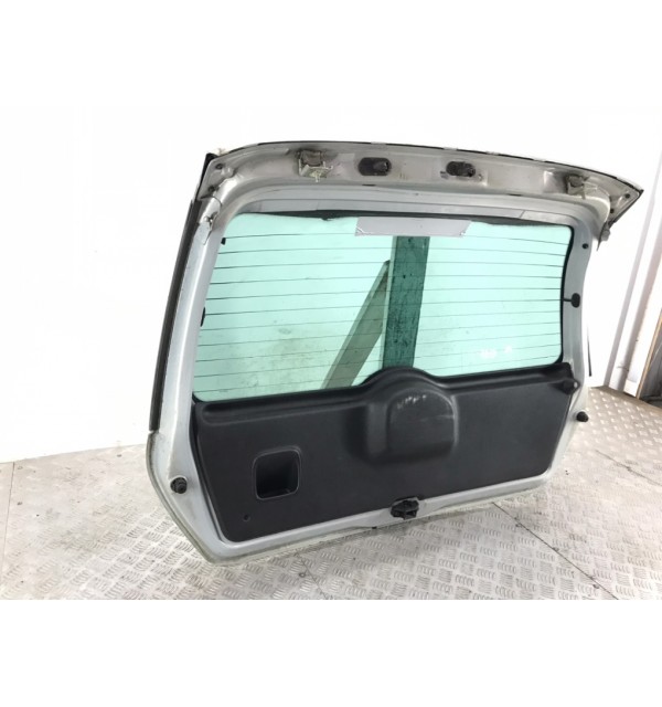 Крышка багажника бу для Renault Clio  1.1,  2004 г. бу контрактные купить в Спб