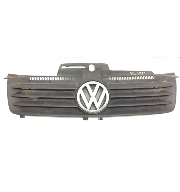 Решетка радиатора бу для Volkswagen Polo  1.2 i,  2003 г. бу контрактные купить в Спб