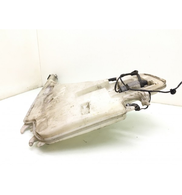 Бачок омывателя бу для BMW 3 E90/E91/E92/E93 2.0 TD,  2007 г. бу контрактные купить в Спб