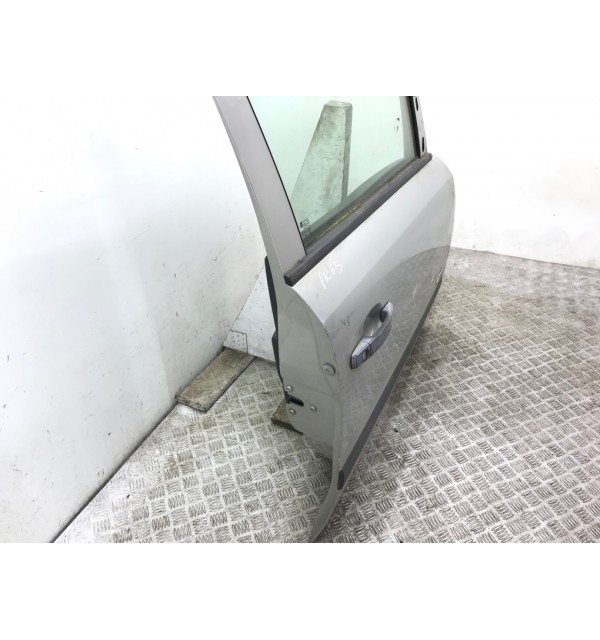 Дверь передняя правая бу для Opel Zafira B 1.6 i,  2006 г. бу контрактные купить в Спб