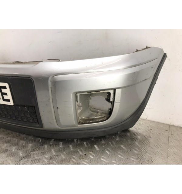 Бампер передний бу для Ford Fusion  1.4,  2005 г. бу контрактные купить в Спб