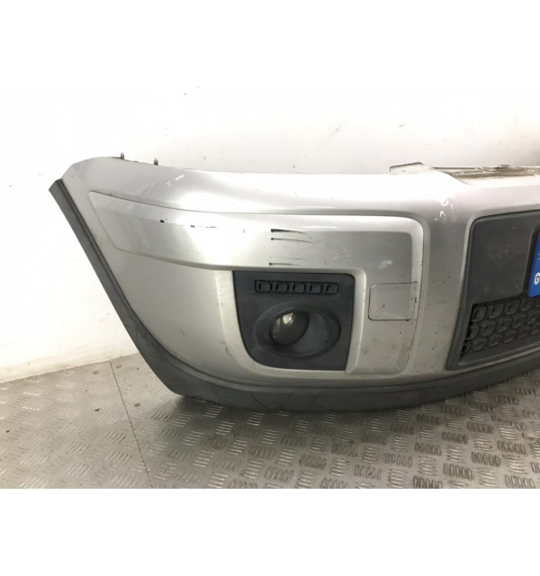 Бампер передний бу для Ford Fusion  1.4,  2005 г. бу контрактные купить в Спб
